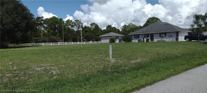 Property Photo: 16 Quail Roost Road FL 33852