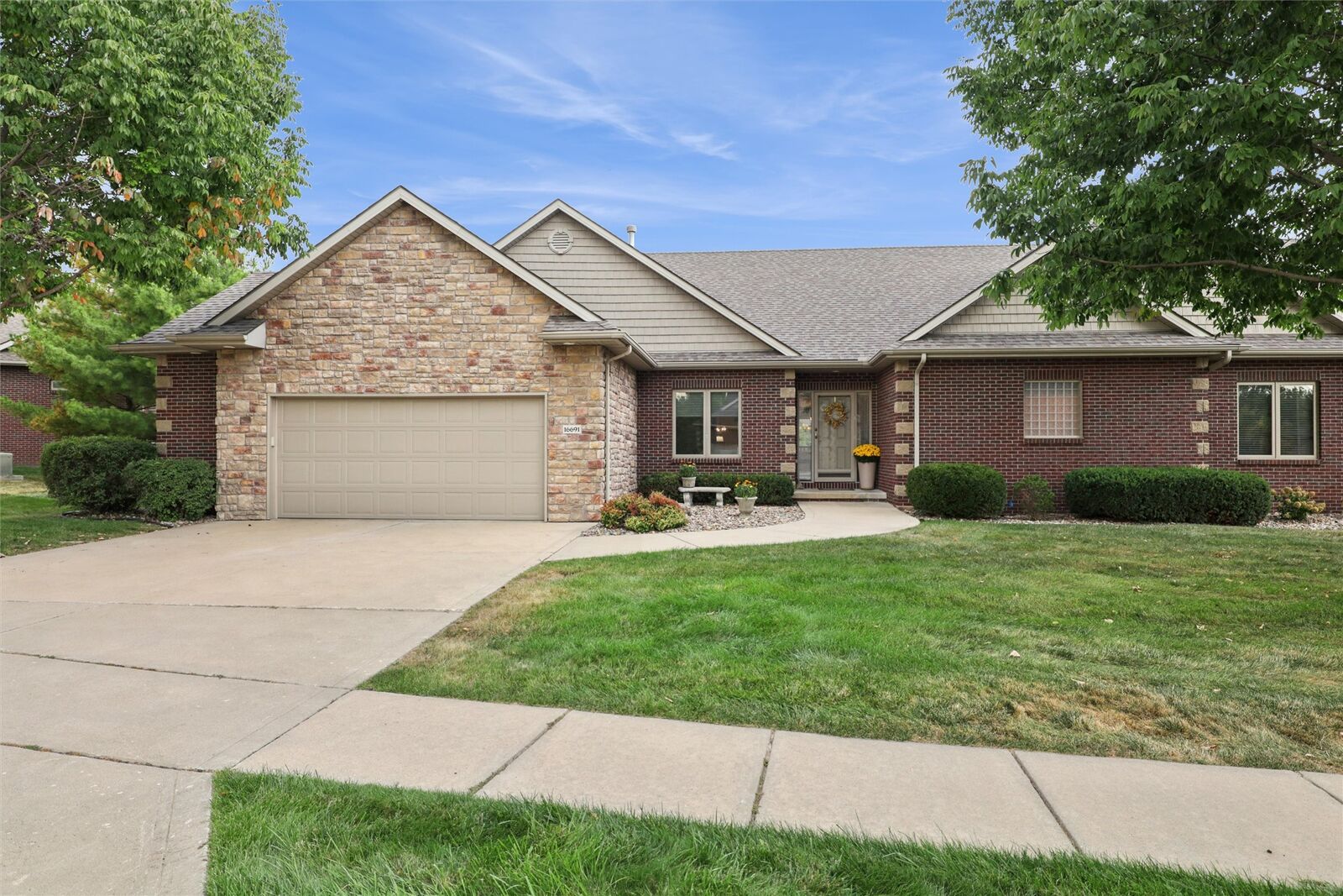 Property Photo: 16691 Valleyview Lane IA 50325