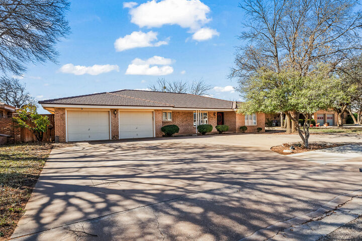 Property Photo:  1710 E Hester Street  TX 79316 