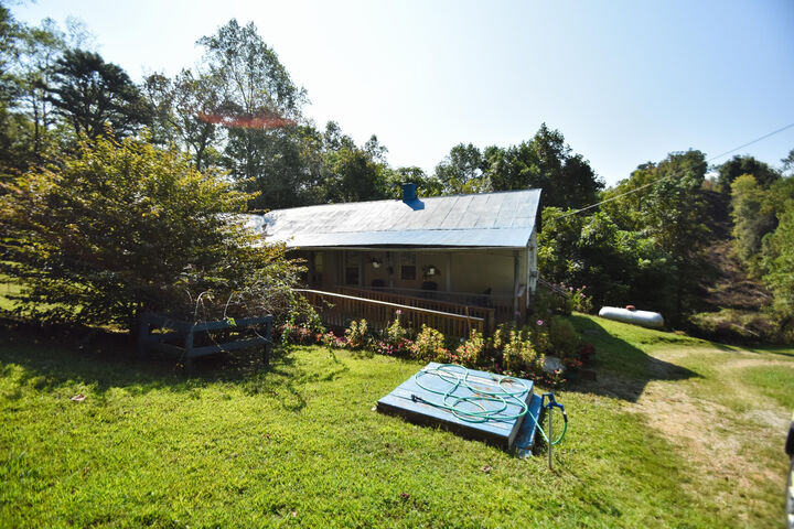 Property Photo: 284 Happy Top Road KY 40447