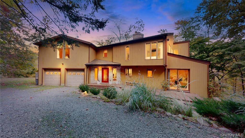 Property Photo:  96 Old Pascack Road  NY 10965 