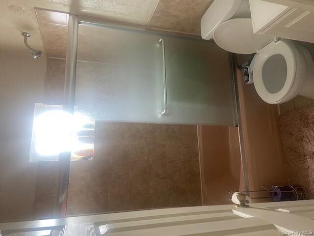 Property Photo: 947 E 229th Street NY 10466