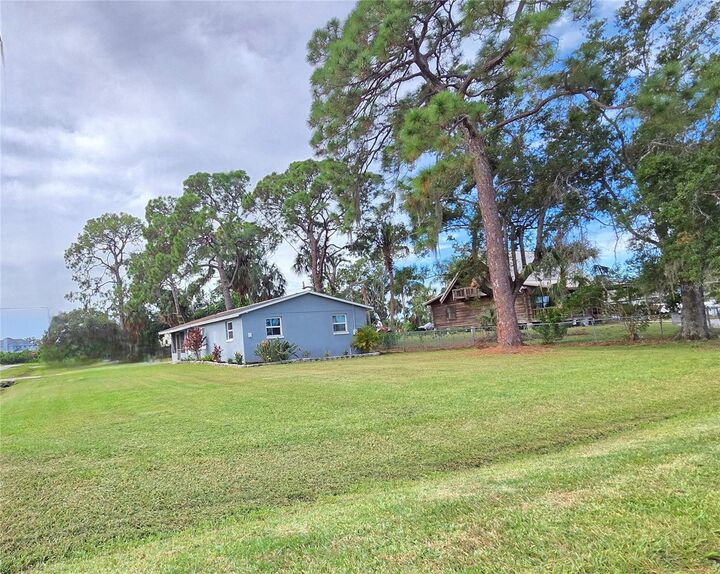 Property Photo: 106 5th Street NW FL 33570