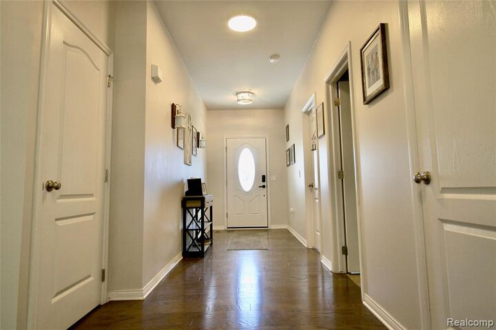 Property Photo:  337 Beaver Run  MI 48442 1585