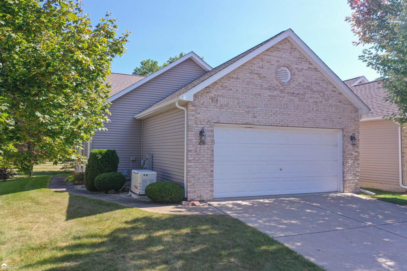 Property Photo: 1019 Bluebell Lane MI 48423