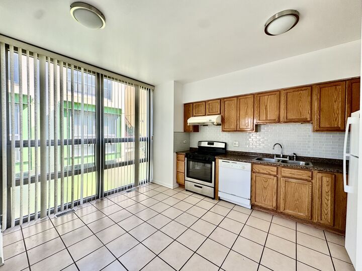 Property Photo:  2237 S Stewart Avenue  IL 60616