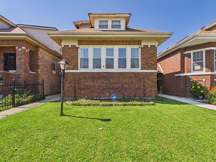 7520 S May Street  Chicago IL 60620 photo