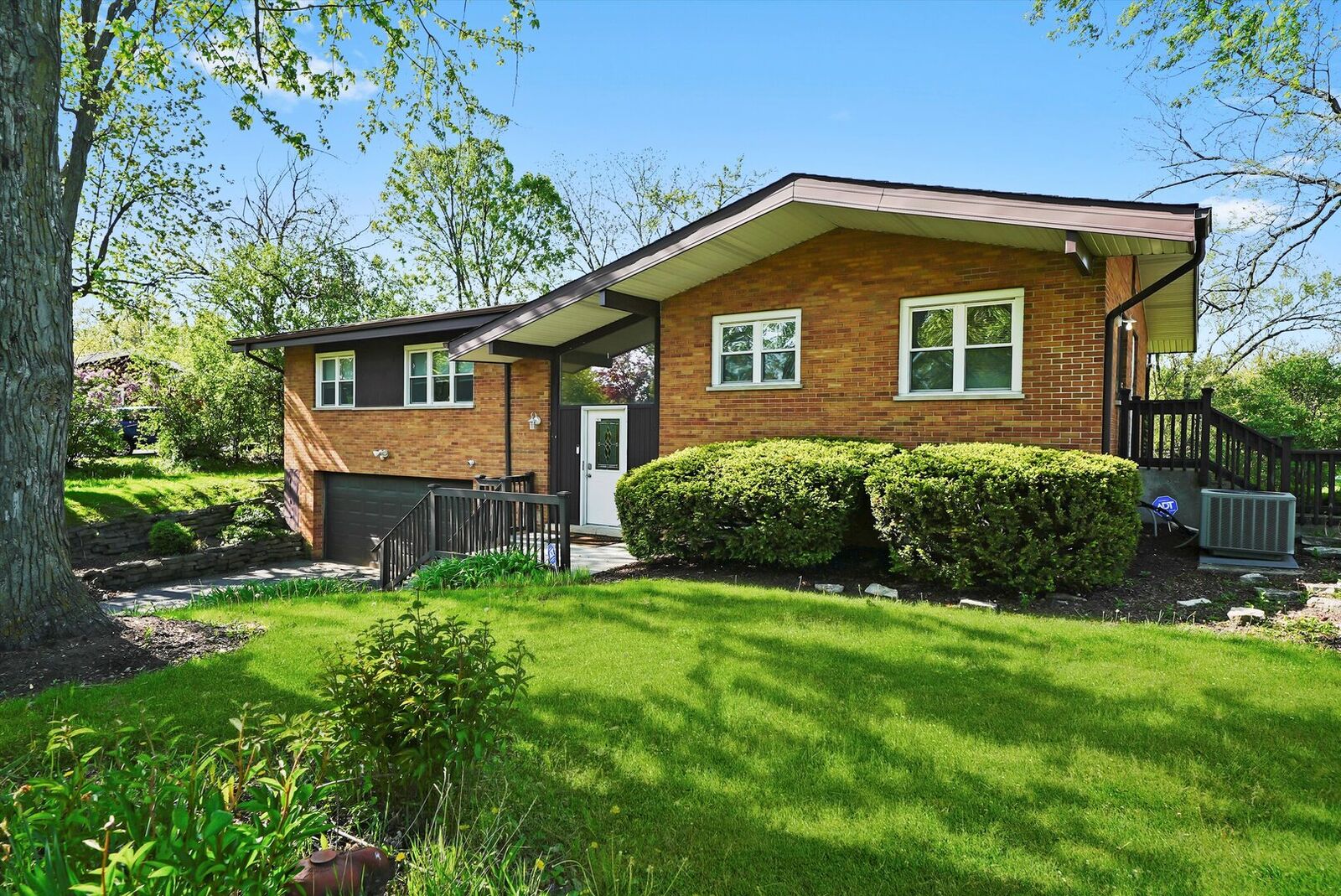 Property Photo:  2747 Perry Road  IL 60422 