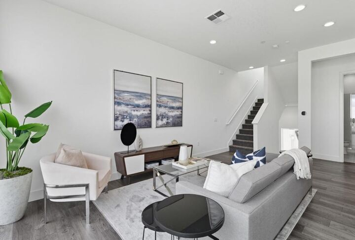 Property Photo:  142 Coronado Avenue  CA 94501 