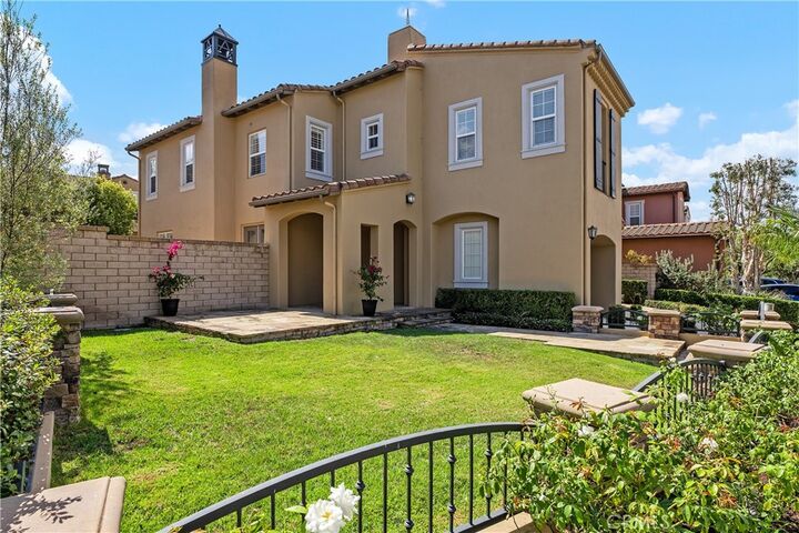 Property Photo:  102 Lattice  CA 92603 