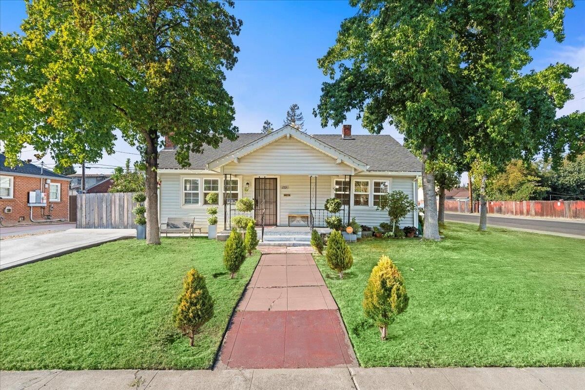 Property Photo:  1705 Bristol Avenue  CA 95204 