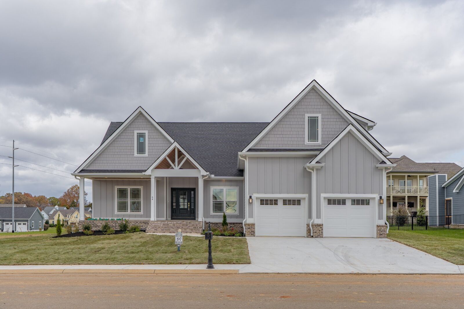 Property Photo: 64 Windjammer Ct TN 37398