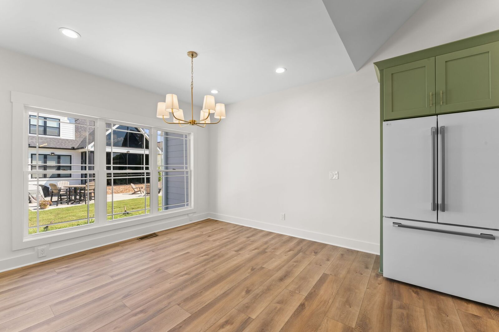 Property Photo:  64 Windjammer Ct  TN 37398