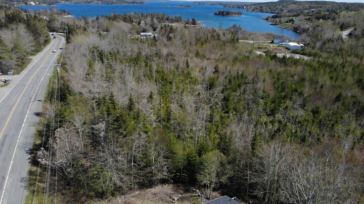 2C 9292 Highway 7 — photo 1
