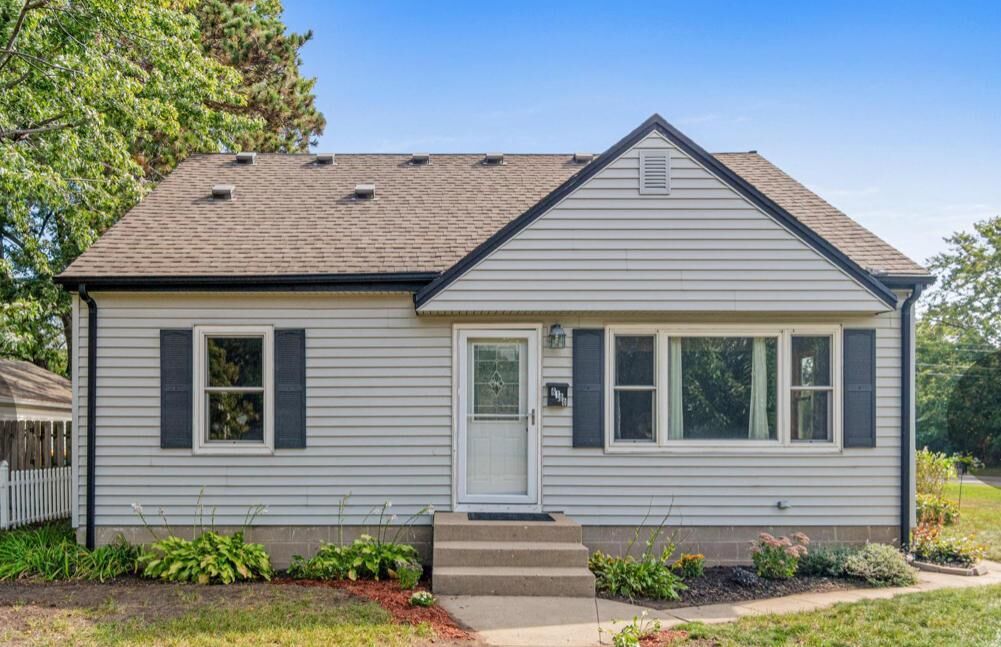 Property Photo:  6100 Colfax Avenue N  MN 55430 