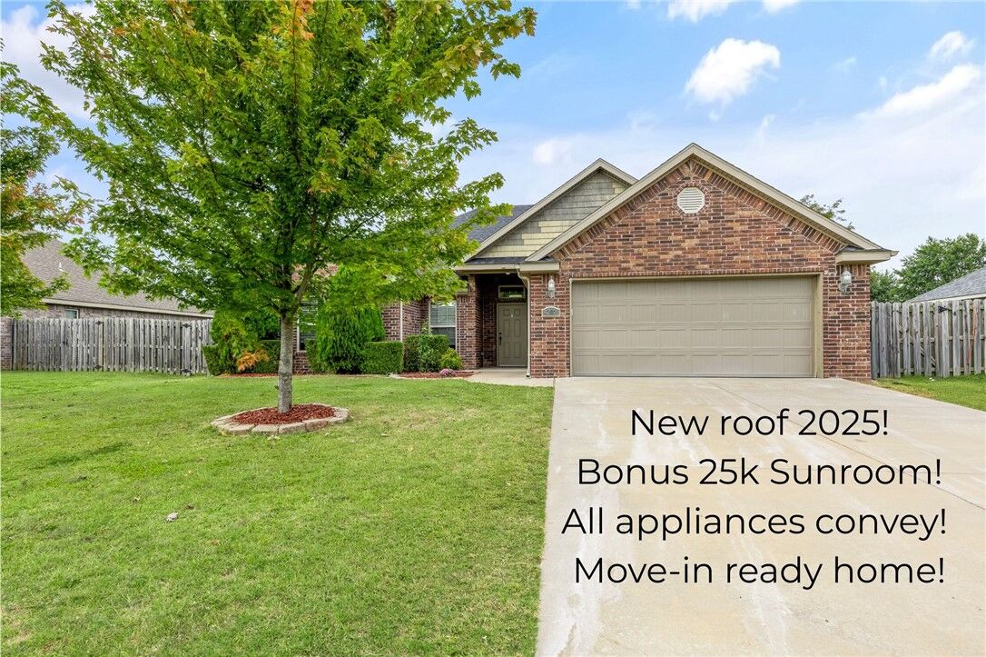 Property Photo:  4202 SW Limestone Avenue  AR 72712 