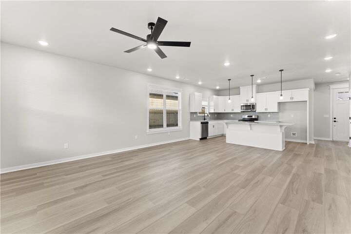 Property Photo: 5907 SW Chiefs Avenue AR 72713