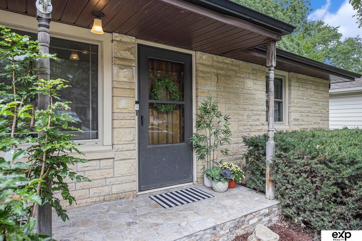 Property Photo:  1935 S 53rd Street  NE 68506 