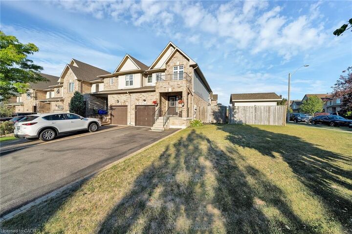 Property Photo:  37 Meadow Wood Crescent  ON L8J 3Z7 