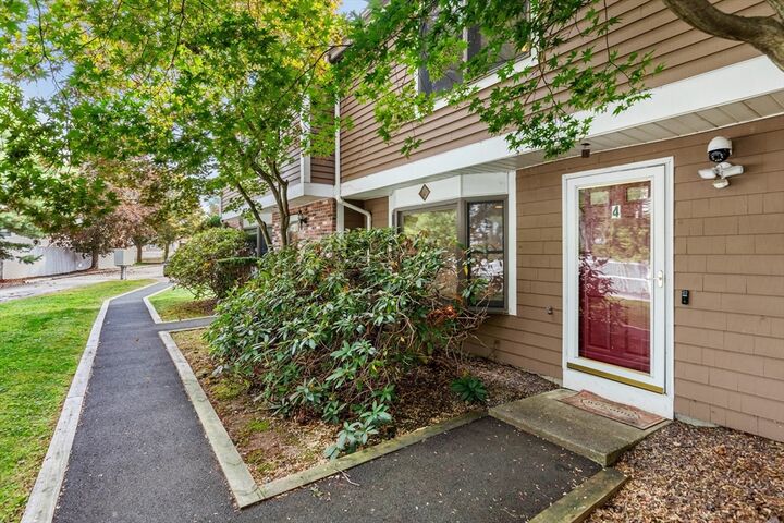 Property Photo:  4 Anderson Way 2  MA 02148 