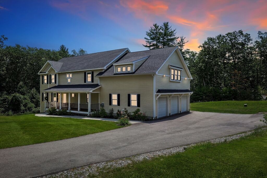 Property Photo:  22 Austin Ln  NH 03049 