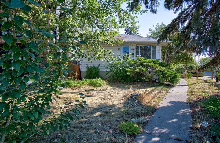 514 30 Street NW  Calgary AB T2N 2V3 photo
