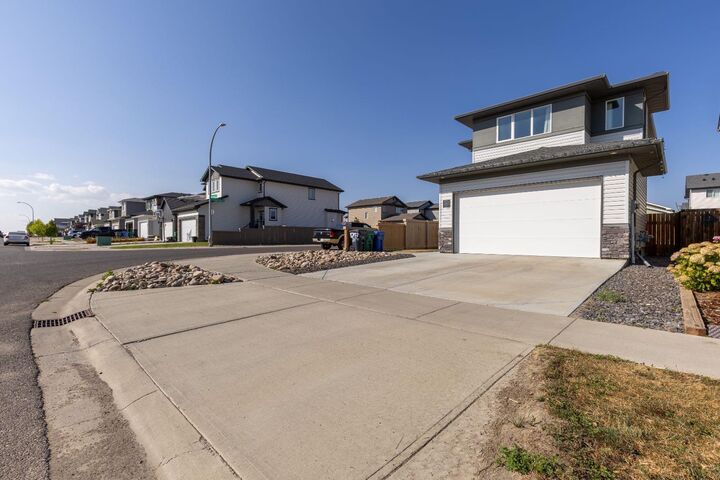 Property Photo:  875 Miners Boulevard W  AB T1J 5L9 