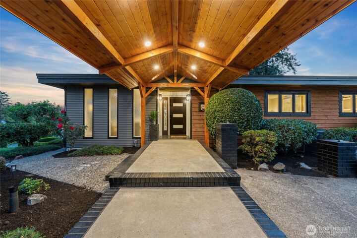 Property Photo: 2804 179th Ave E WA 98391