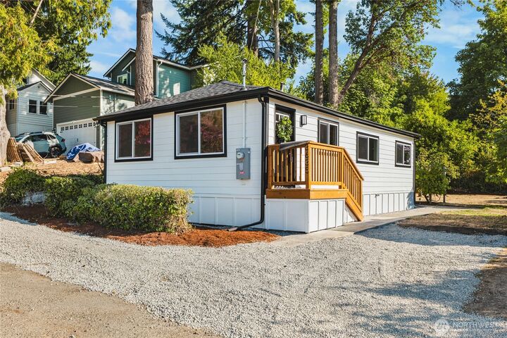 3635 W F Street  Bremerton WA 98312 photo