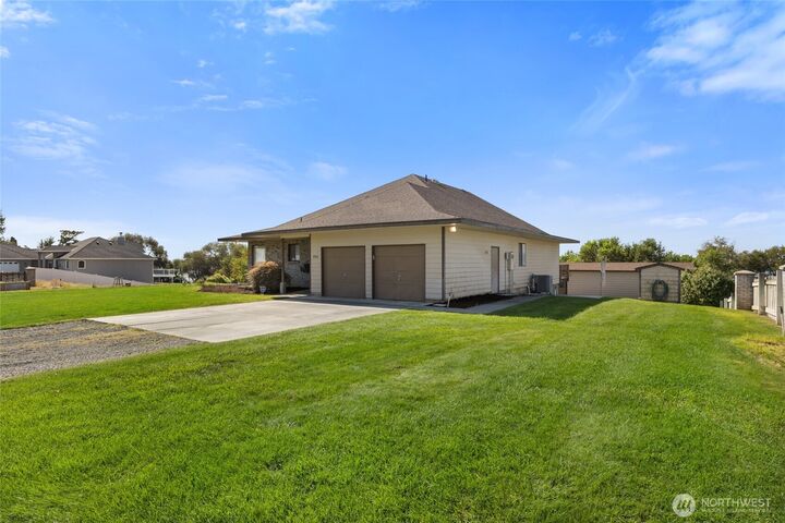 Property Photo:  4926  Shorecrest Drive NE  WA 98837 
