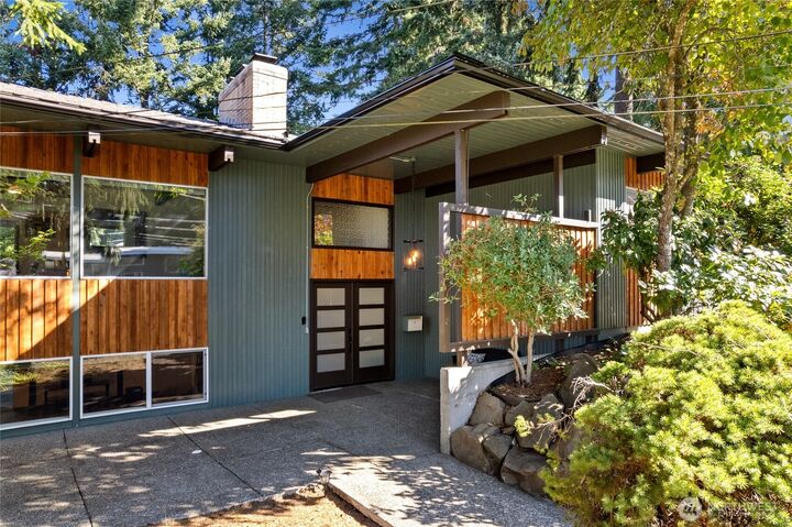 Property Photo:  525  Forrest Park Dr  WA 98466 