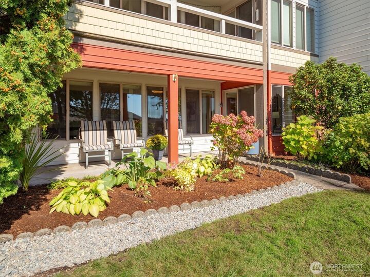 Property Photo:  23405  Lakeview Drive H104  WA 98043 