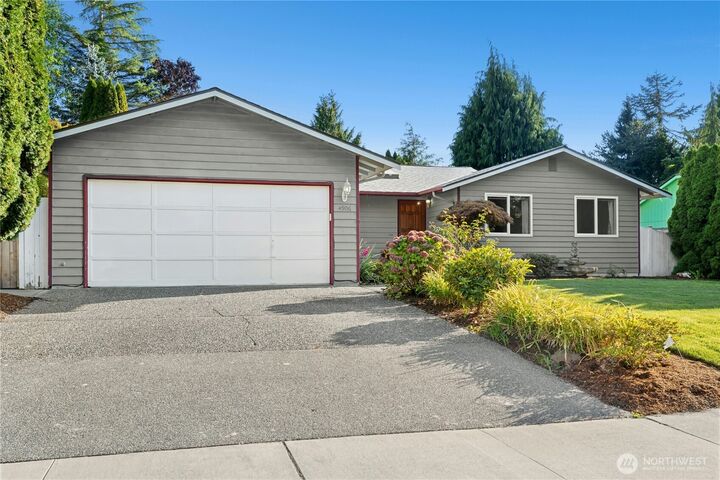 Property Photo:  4906  150th Place SW  WA 98026 