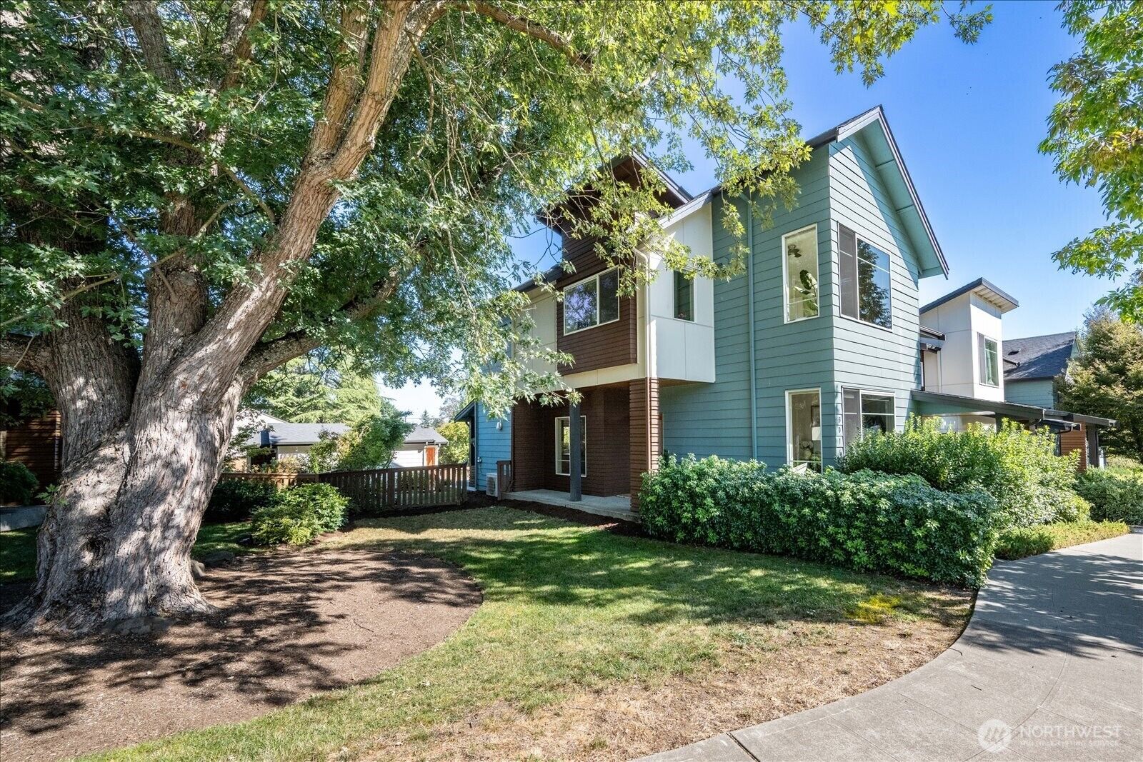Property Photo:  3016 S Adams Street  WA 98108 