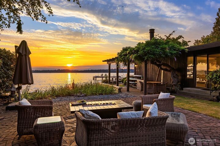 6209  Lake Washington Blvd  NE  Kirkland WA 98033 photo
