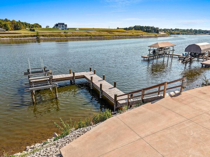 Property Photo:  167 Fox Shores Drive  WI 54115 