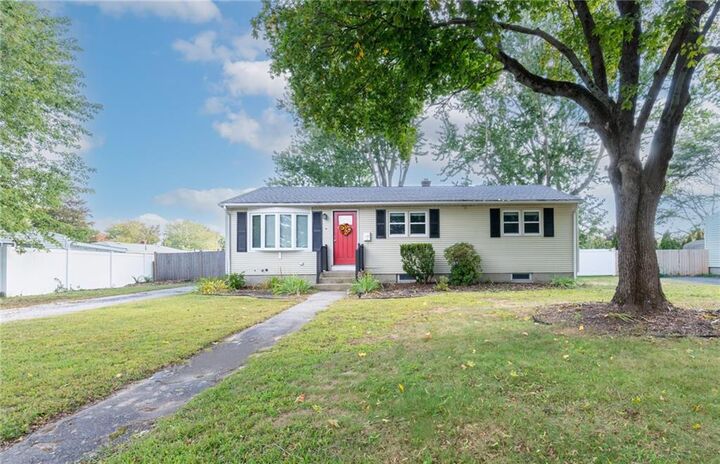 198 Asylum Road  Warwick RI 02886 photo