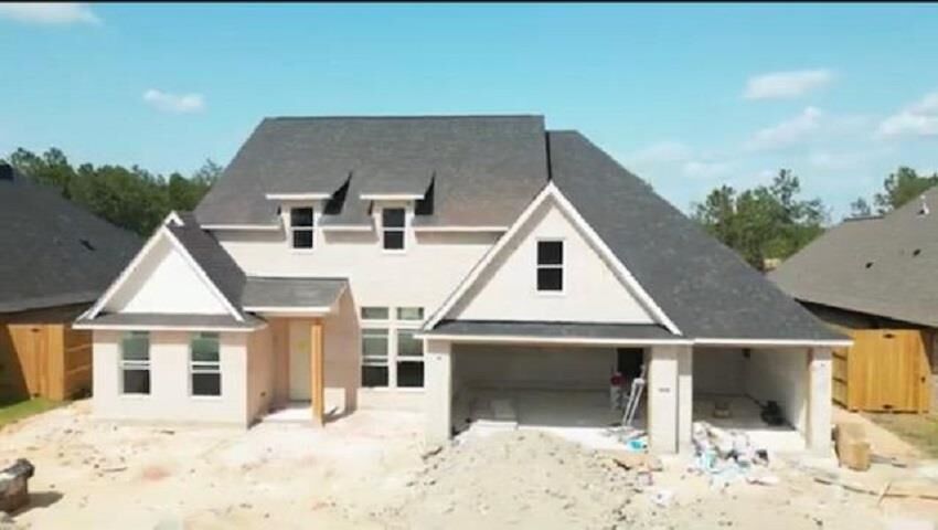 Property Photo:  1325 Natasha'S Way  TX 77657