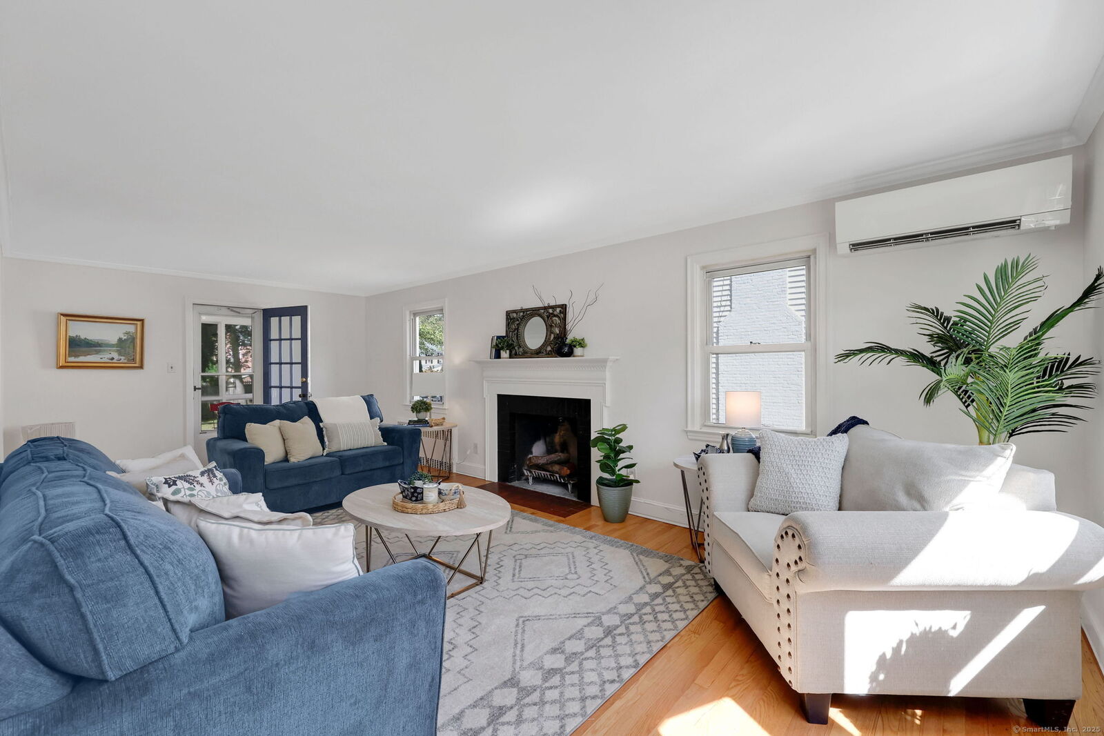 Property Photo: 632 Park Road CT 06107