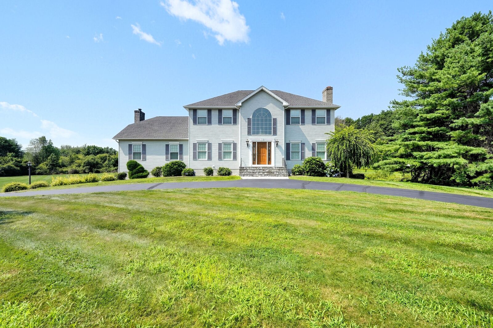 Property Photo:  1 Meadow Wood Drive  CT 06078 