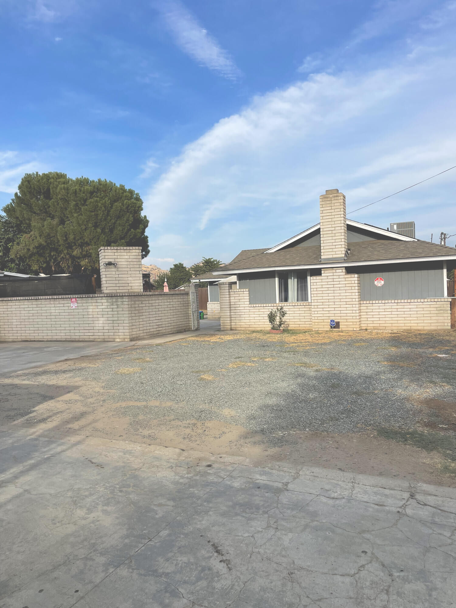 Property Photo:  1412 E Springville Avenue  CA 93257 
