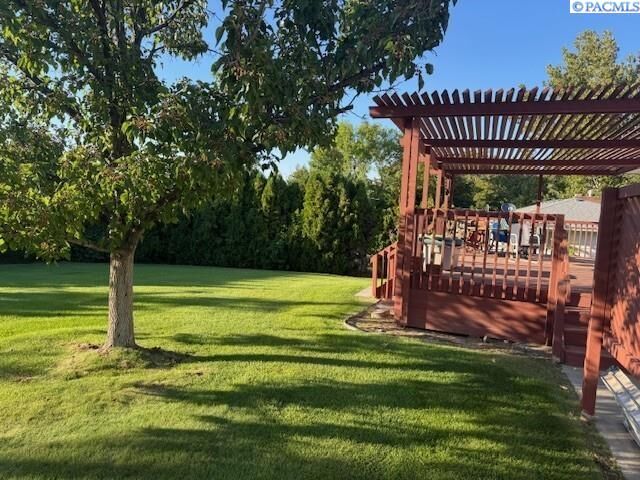 Property Photo: 973 Campbell Dr WA 99350