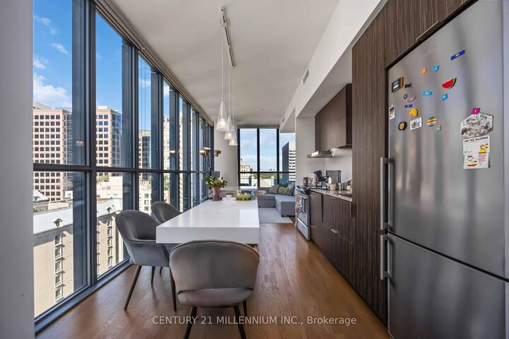 Photo de la propriété:  101 Charles Street E 1006  ON M4Y 0A9