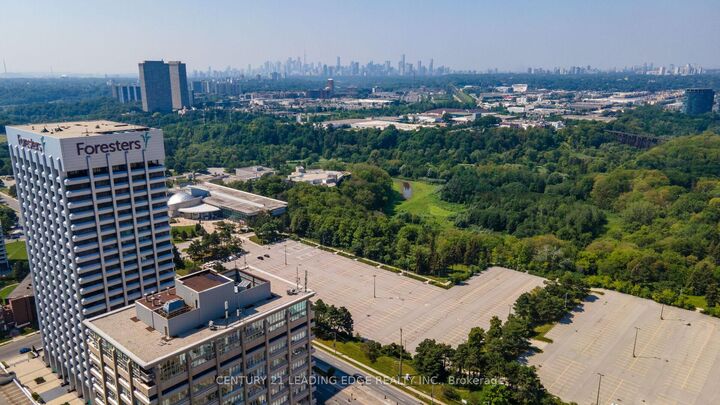 Property Photo:  797 Don Mills Road 409  ON M3C 1V1 