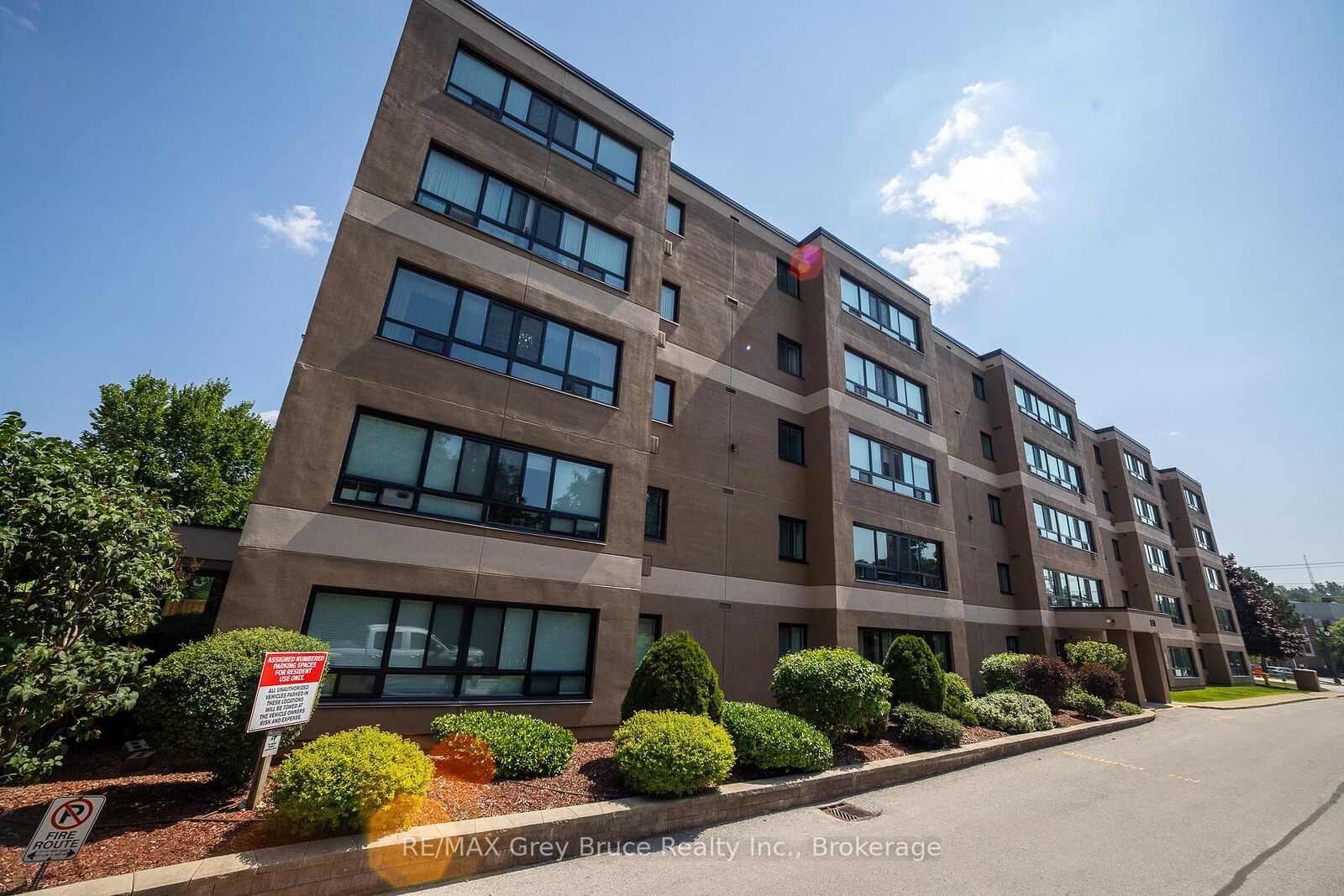 Property Photo:  850 6th Street E 309  ON N4K 2Y7 