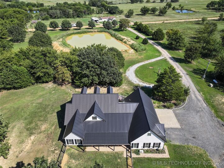 Property Photo:  111736 S 4240 Road  OK 74426 