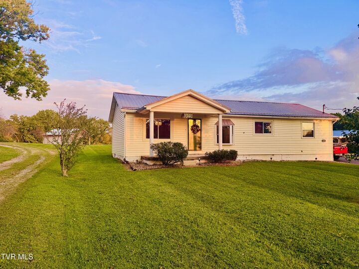 Property Photo: 923 Muddy Creek Road TN 37686