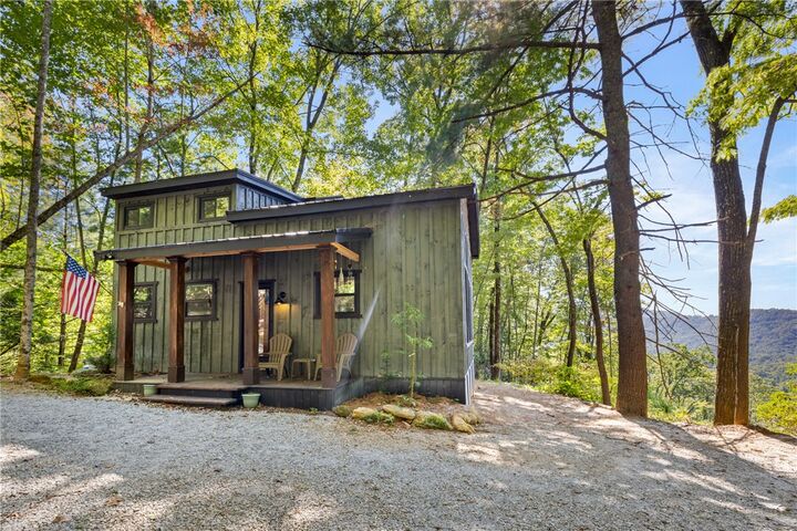 Property Photo:  548 Black Rock Mountain Parkway  GA 30525 