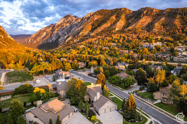 Property Photo: 3743 E Little Cottonwood Ln UT 84092