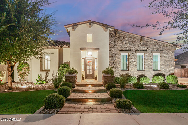 Property Photo: 19279 E Peartree Lane AZ 85142